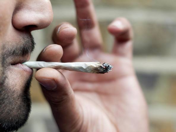 Fumatore cannabis