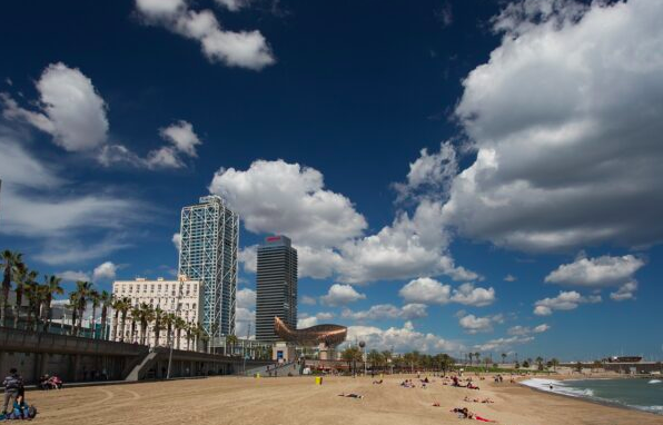 reopening clubs in Barcelona